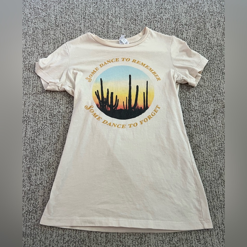 Authentic Eagles 2021 Tour Shirt
Size- women’s M